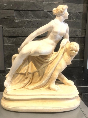 Statue sculpture ancienne