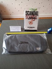 Lot 2 Articles Neufs Jean Paul Gaultier : Une Trousse De Toilette Et Un Carnet