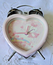 réveil quartz KITTY  coeur