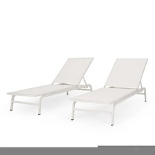 CHAISE LOUNGE
