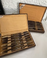 Ensemble de 24 anciens couteaux manche en corne et métal argenté/7480V15