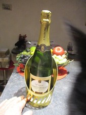 Présentoir Lumineux en Aluminium Porte Bouteille de Champagne Tsarine Reims