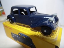dinky toys atlas CITROEN TRACTION Bleue nuit  ref 24N
