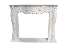 Cheminée baroque en marbre blanc, fabriquée sur mesure