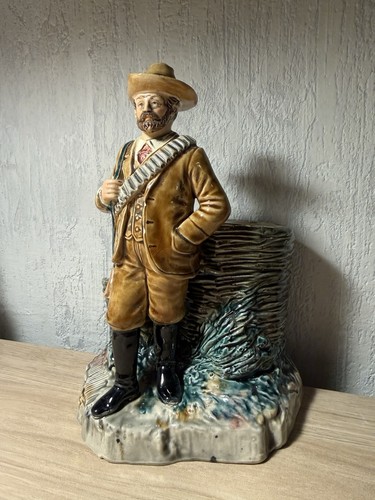 Figurine barbotine chasseur - en,