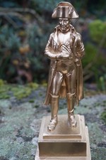 RE0005 OR    FIGURINE