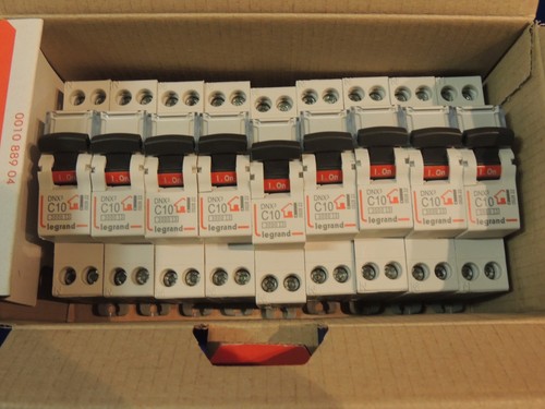 Disjoncteurs amp a - 10,