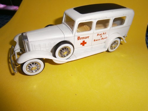 Solido cadillac 1931 - solido, ambulance