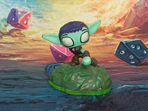 Whisper elf sidekick - elf, figurine
