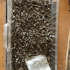 Lot visserie inox informatique