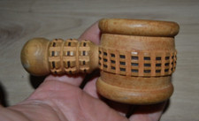 Beau casse-noix en bois et à