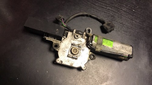 Moteur toit ouvrant