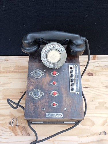 Ancien téléphone standard - ancien,