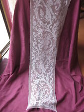 Panneau filet brodé main lin