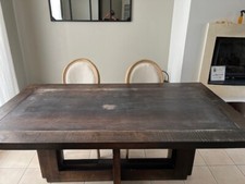 table de salle à manger en bois exotique