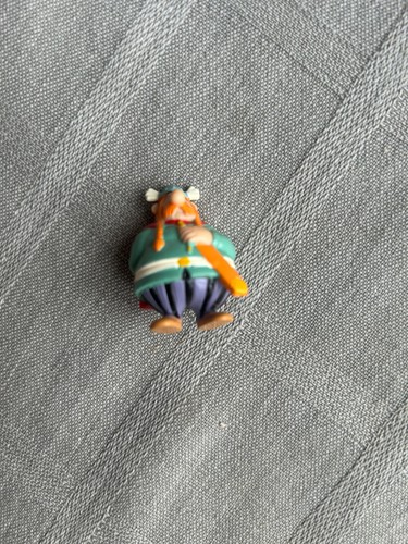 Udzerzo figurine abraracourcix - udzerzo,