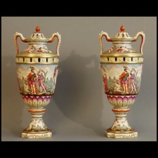 PAIRE DE POTS POURRIS EN CAPO