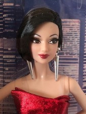 ULTRA RARE Barbie The look City Shine brune black haired red dress NEUVE NRFB