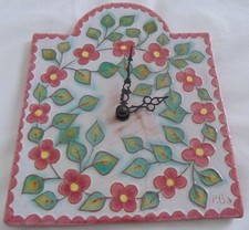 Horloge en céramique de Sant