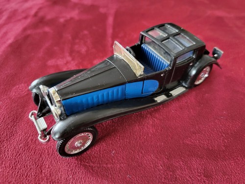 Voiture solido 43 - -, 1/43