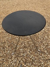 Petite table d'appoint Ronde . Table Basse ( Démontable ) Vintage .