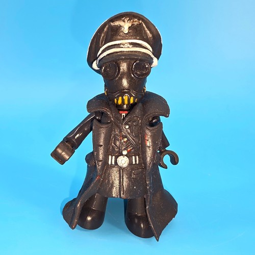 Mezco mez itz hellboy - mezco, the