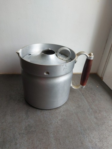 Ancien pot lait alu anti - à,