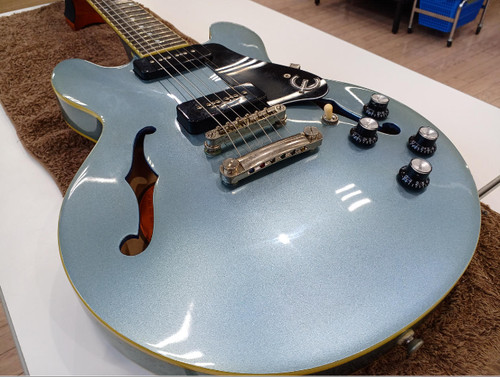 Guitare électrique semi