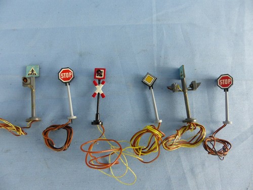 Lot panneaux lumineux - 6,