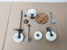 Lot de roulettes en porcelaine