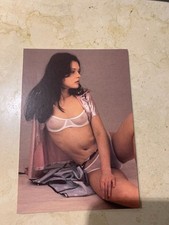 CARTE POSTALE 16X11 PIN UP