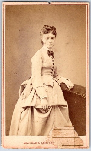 Cdv 1875 femme dans une - dans, robe