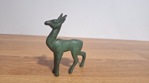 Petit bronze animalier signé