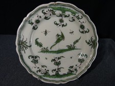 Assiette ancienne 18 siècle XVIII en faience de Moutiers décor oiseau sud France