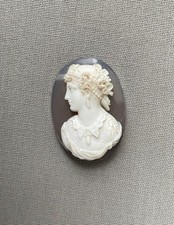Camée sur agate, profil de