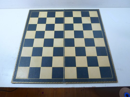 Carton pierre chess board - chess,