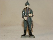 VINTAGE FIGURINE ANCIENNE STARLUX PLASTIQUE SOLDAT ALLEMAND AVEC CASQUE A POINTE