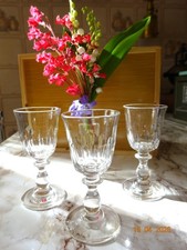 Trois beaux verres à liqueur