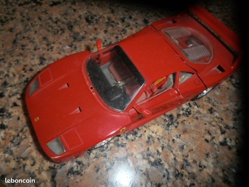Voiture ferrari f40 - 1,