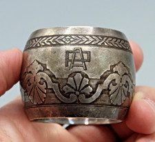 ANCIEN ROND DE SERVIETTE EN