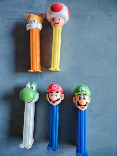Pez lot 5 distributeurs - ,