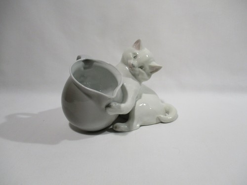 Chat porcelaine animaliere - chat,