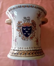 vase ou cache pot chinois décor floral et armoiries signé
