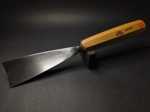 gouges