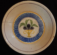 Assiette faïence de Forges les eaux / Rouen (ancienne)