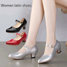 Femme Milieu Talons Latin