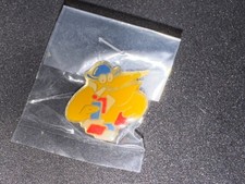 (V16) PINS BADGE ENAMEL