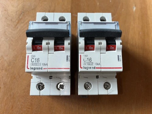 Lot disjoncteurs 2 poles - disjoncteurs,