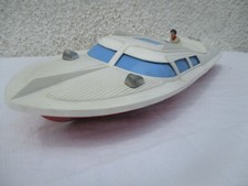 Bateau de bassin vedette vintage a mécanisme