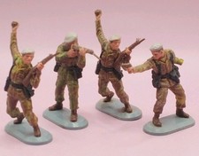 LOT BRITAINS LTD super Deetail SOLDAT ANGLAIS CAMOUFLAGE BERET GRIS Lot 14